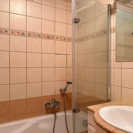 Mieszkanie 4 Pokojowe Orunia Apartmán *
